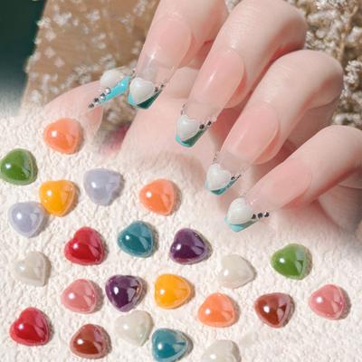 Nail art – Strass e decorazioni per unghie