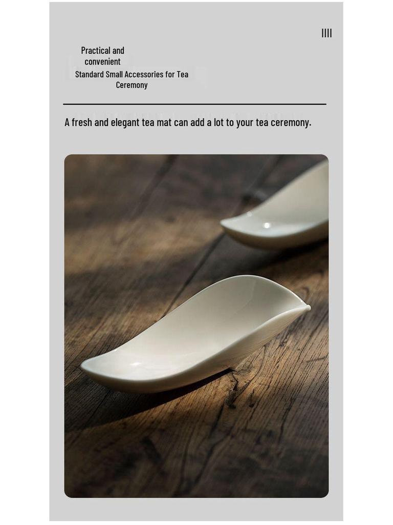 Dehua White Porcelain Tea Scoop for Pu'er Tea Ceremony – Ceramic Tea Leaf Holder and Viewing Tool.