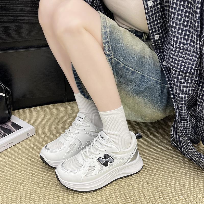 Casual Style Women's Shoes 2025 Spring New Platform Dad Shoes Women's Casual Mountaineering Soft Sole Light Running Sports Shoes