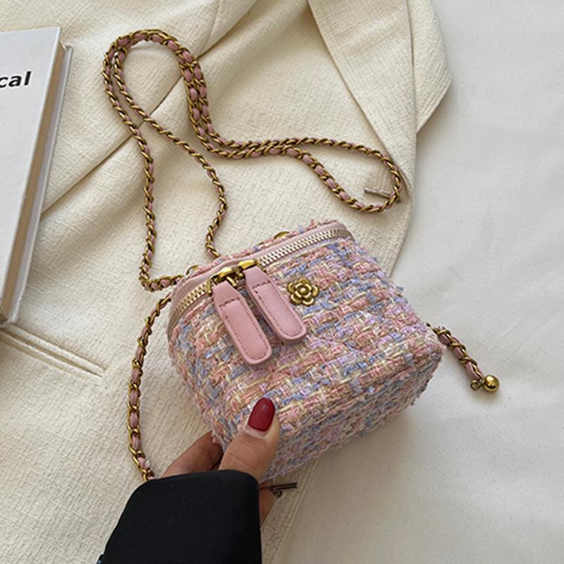 Small Bag Women's New Fashion Knitted Chain Messenger Bag Mini Bag