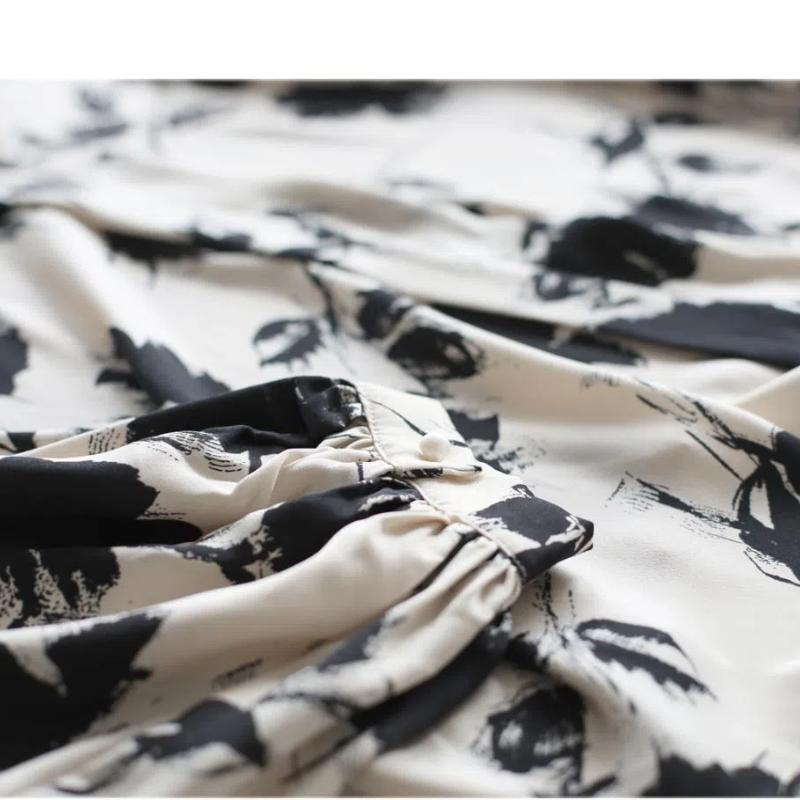 French Retro Ink Printed Satin Shirt Women Spring Autumn New Niche V-neck Long Sleeve Pullover Puff Sleeves Top M-3XL