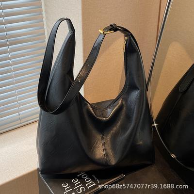 Large Capacity Bag Women's 2025 New Soft Leather Underarm Shoulder Bag Retro Bucket Women's Commuter Tote Bag for Work