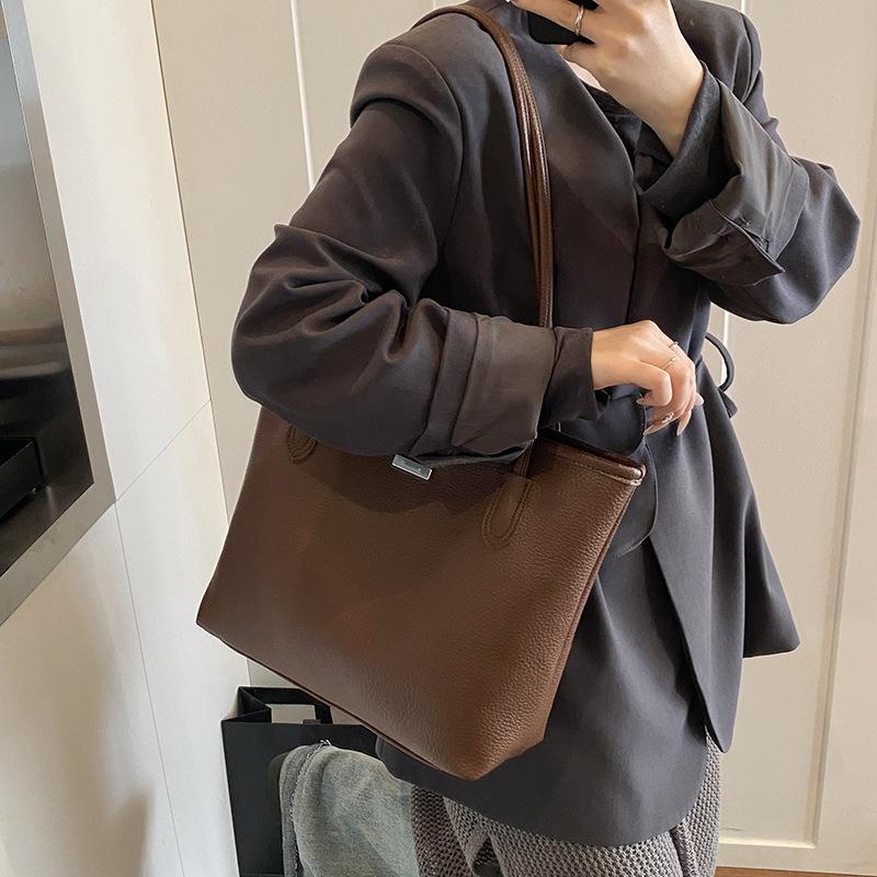 Leisure work commuter tote bag fashionable large-capacity handbag solid color texture simple PU shoulder bag handbag