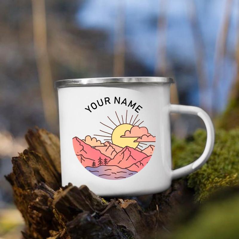 Tazze Smaltate Personalizzate per Camper Nome Personalizzato Campeggio Tazza Smaltata Avventura Festa del Falò Tazza da Birra Caffè Tazze con Manico Regali per Camperisti