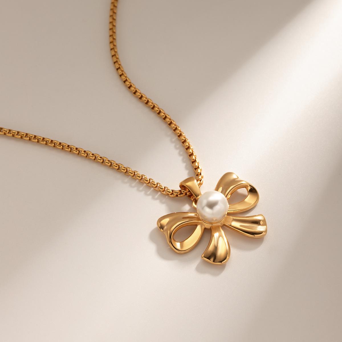 French Retro Pearl & Bow Necklace - Non-Fading Titanium Steel Clavicle Chain