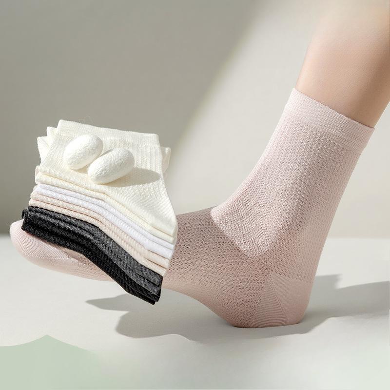 

Female Summer Thin Mesh Breathable Deodorizing Sweat Absorbing Boneless Cool Socks 1 pair темно-сірий