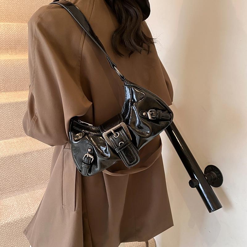 New moon bag women's small bag new autumn personality simple trend single shoulder niche texture casual armpit bag