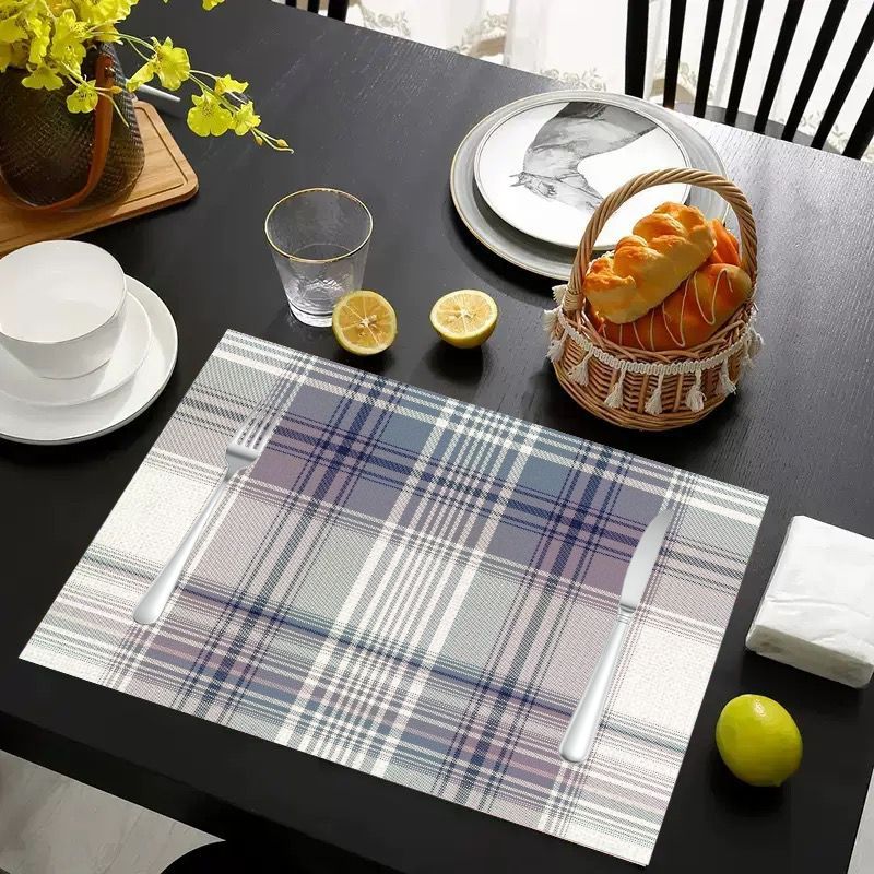 4 PCS Fresh And Simple Grid Patterned Placemats Waterproof And Non Slip Kitchen Dining Table Decoration