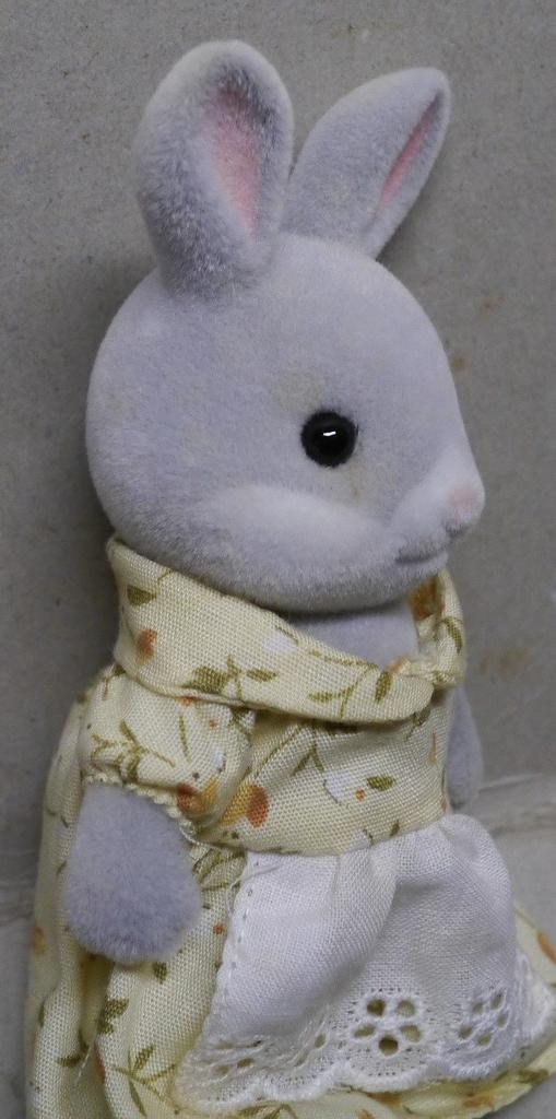 Sylvanian Families Cotton Rabbit Mother U-32