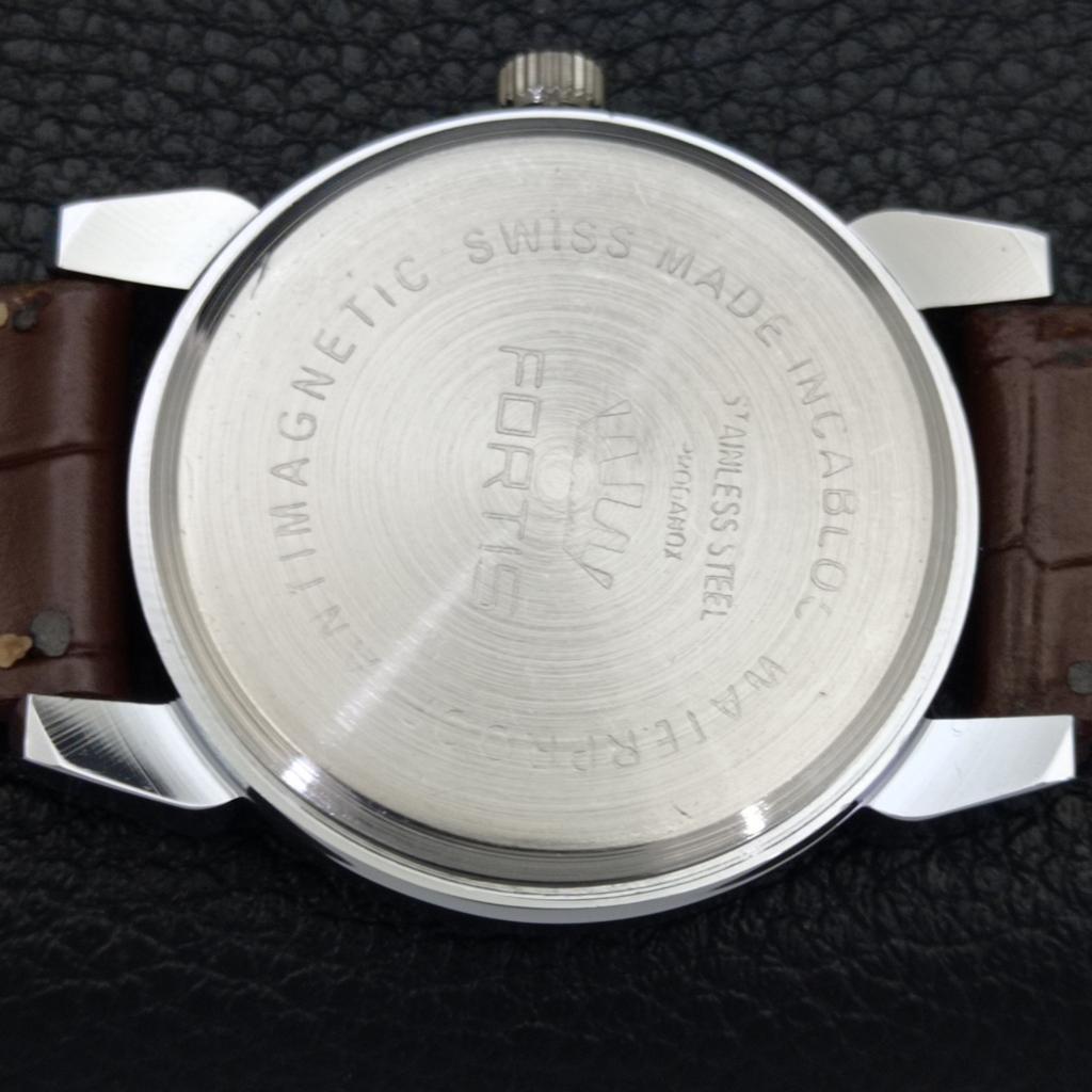 VINTAGE HAND-WINDING REFURBISHED SWISS MENS RED COLOR DIAL WATCH A700854-5 R205a-a700854