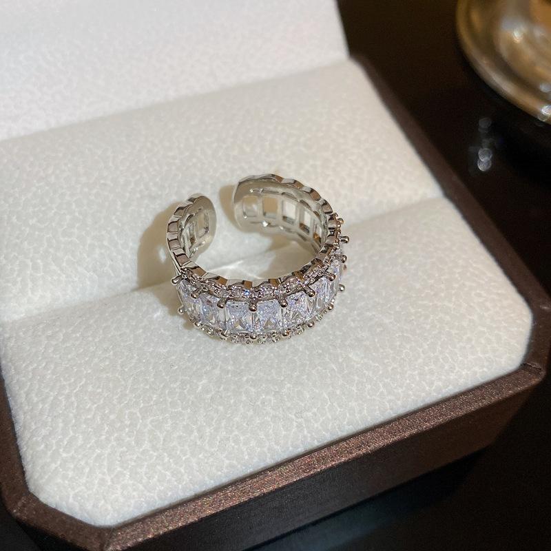 Vintage Palast Blumenring Diamantstil Leichter Luxus Premium Zeigefinger Schmuck