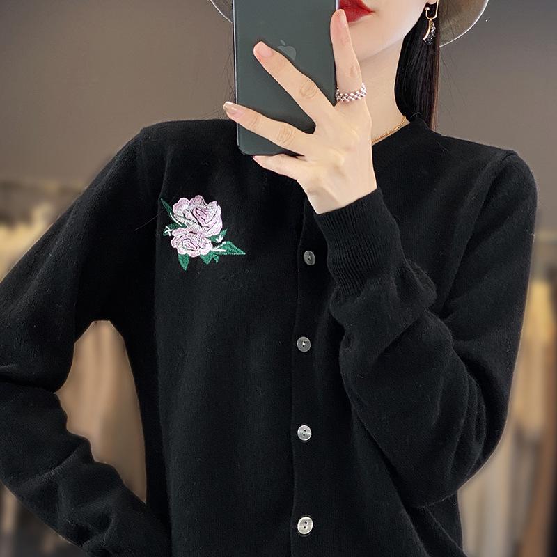 Women's Embroidered Wool Knit Cardigan - Autumn/Winter Casual Loose Fit Sweater