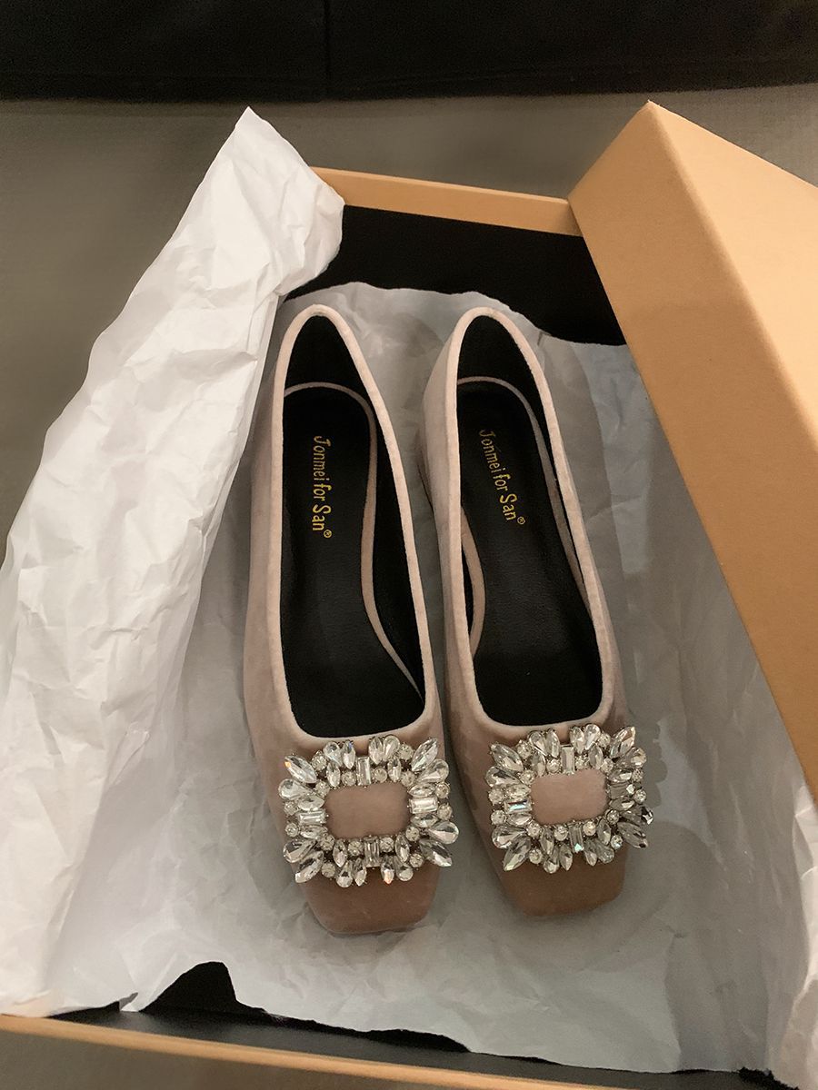 

French thick heel temperament single shoes women s 2025 spring new high-end black commuter shoes with skirt high heels 40 абрикосовый