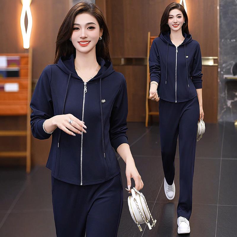 Women's Spring & Autumn Long Sleeve Sports Set: Soft Skin-Friendly Hoodie & Pants for Leisure and Walking.