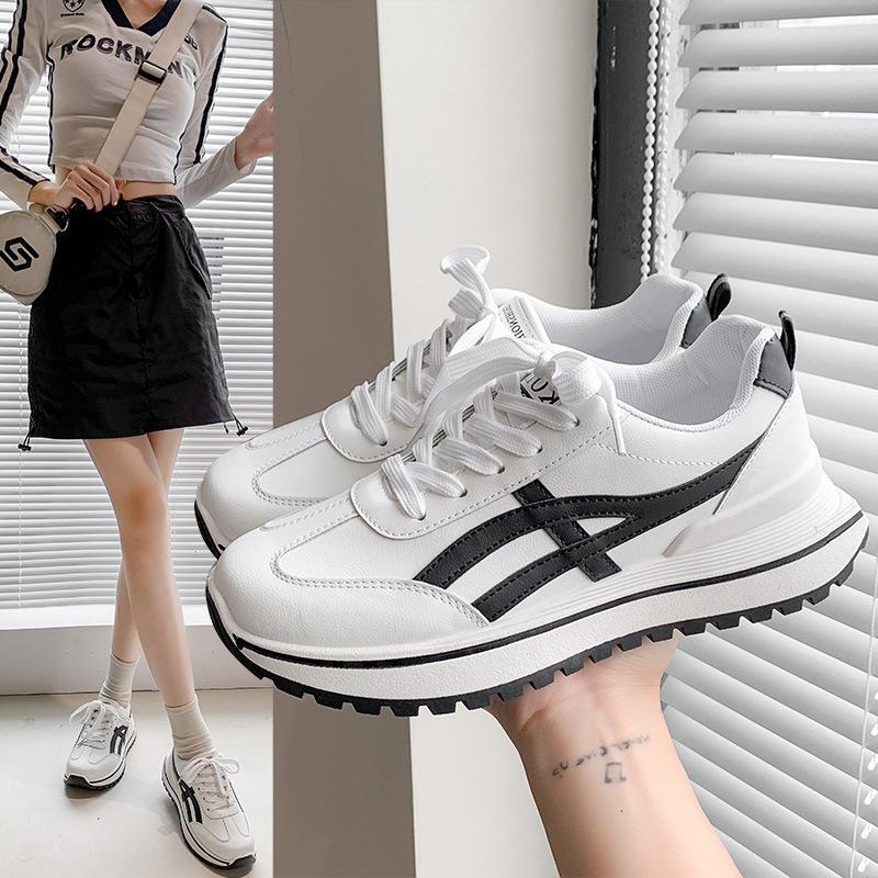 Little white shoes women's 2025 new spring versatile thick soles increase height leisure sports board shoes ins wind niche design sense