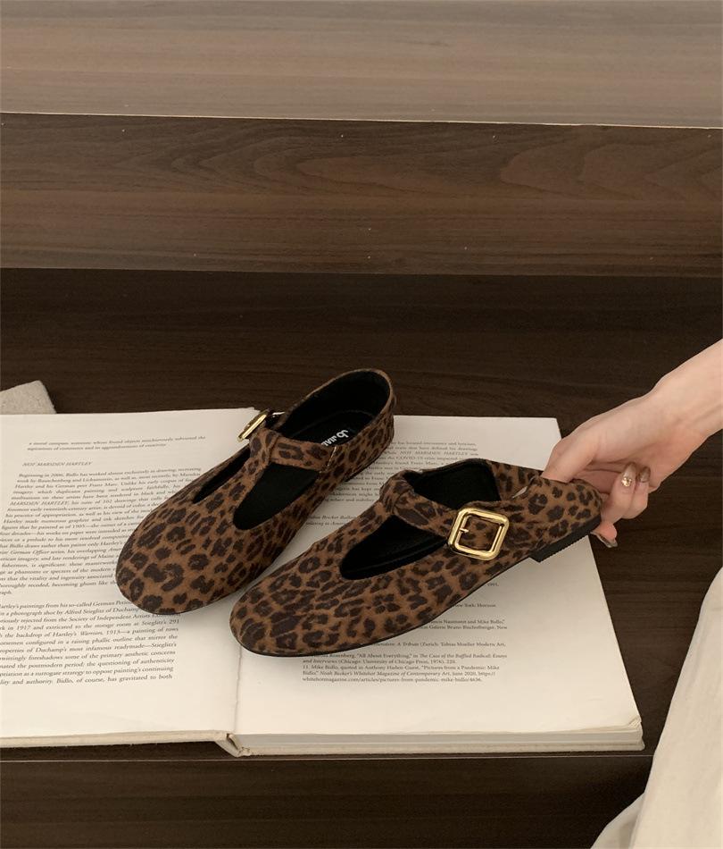 

Mary Jane women s shoes 2025 Korean version of the new flat-bottomed non-slip round head shallow mouth comfortable belt buckle versatile single shoes 39 цветной печати леопарда