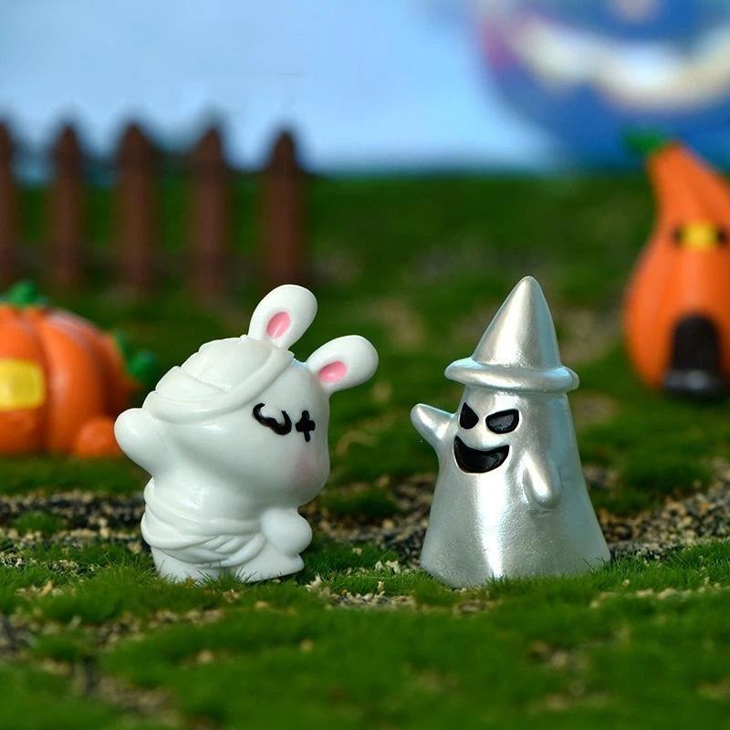 Mini Halloween Cute Resin Figurines Various Cartoon Designs Fine Workmanship For Desktop Party Micro Landscape Decor