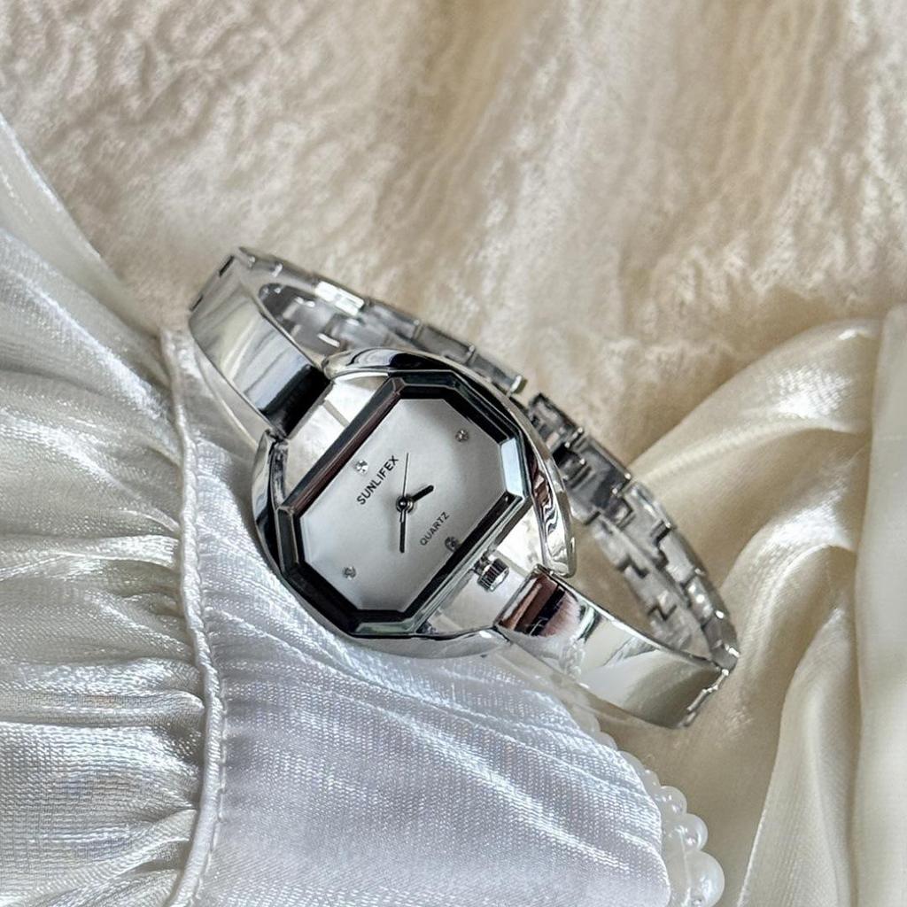 SUNLIFEX Women's Vintage Rectangular Gold Quartz Watch - Exquisite High-End Chain Wristwatch