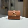 Brown D Buckle carD Wallet Dcho4f552w2