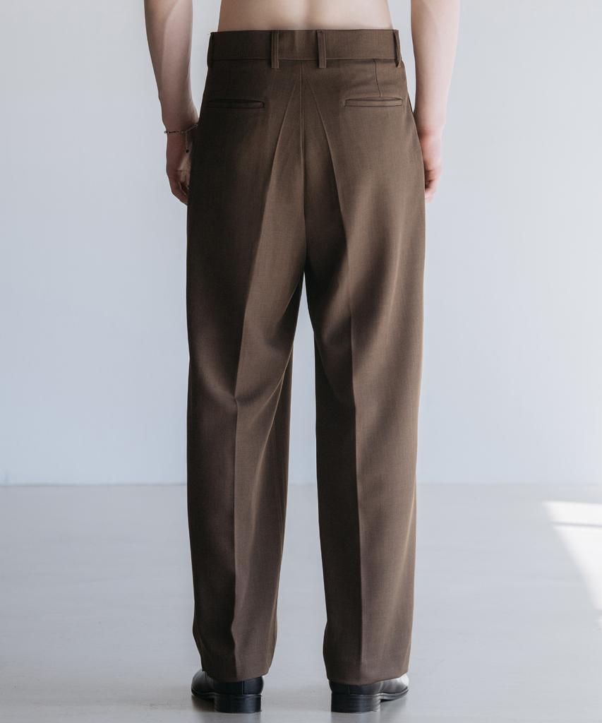 Dekkoloso Cier One-Pleat Semi-Wide Slacks [Brown]