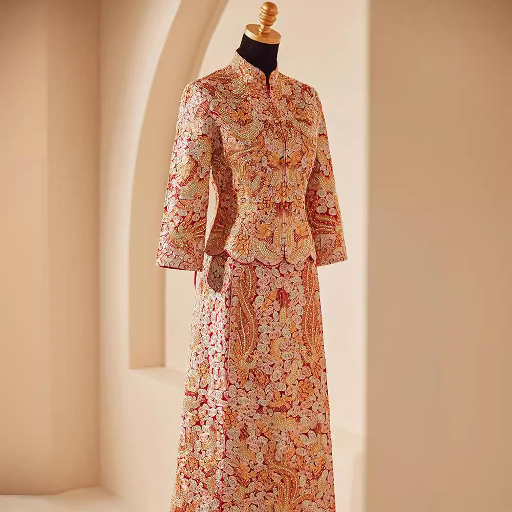 2025 Embroidered Dragon & Phoenix Kua Xiuhe Wedding Dress - Retro Chinese Slim Fit Bridal Toasting Gown