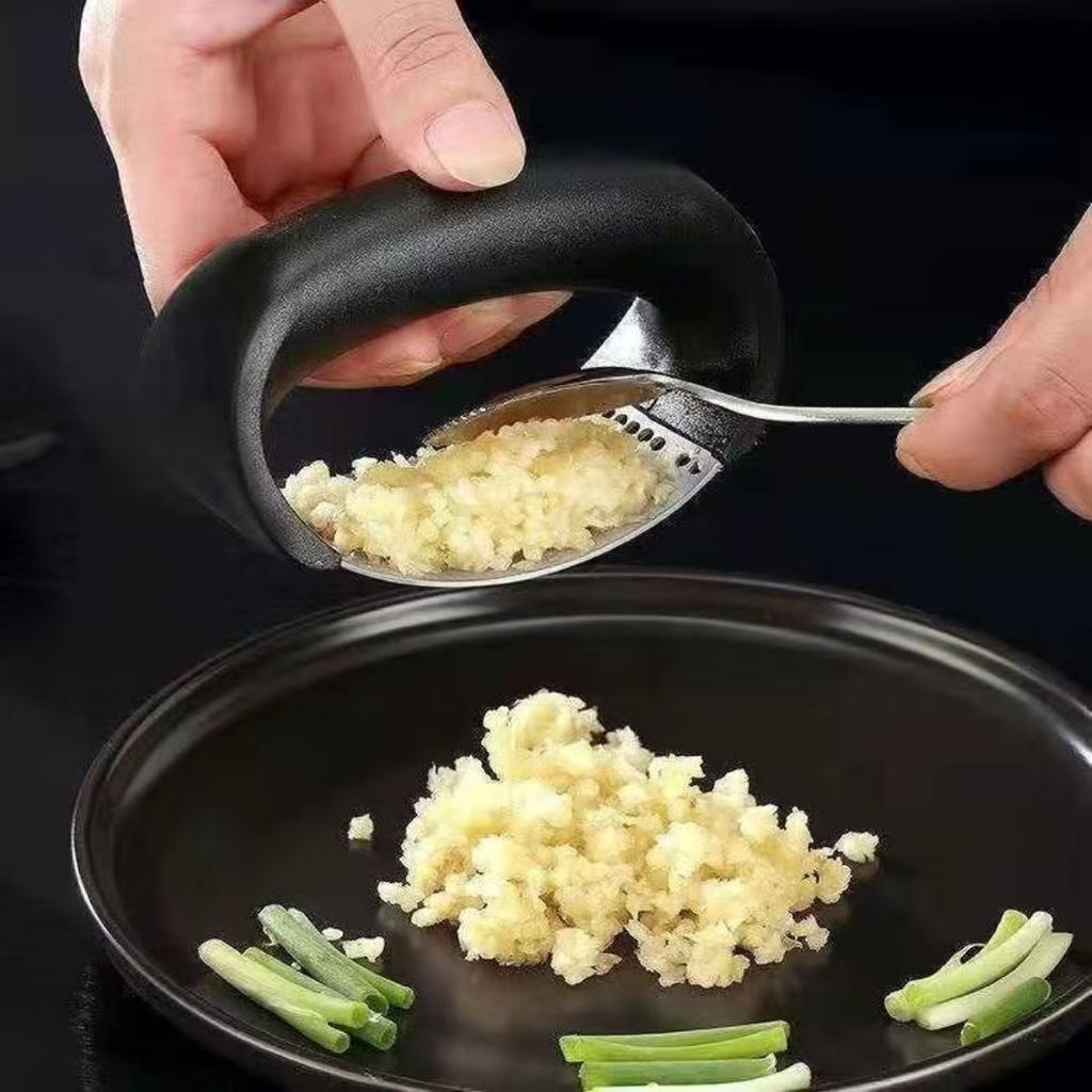 Manual Circular Garlic Press Stainless Steel, Household Kitchen Garlic Pounding Tool, Garlic Mash In Stock