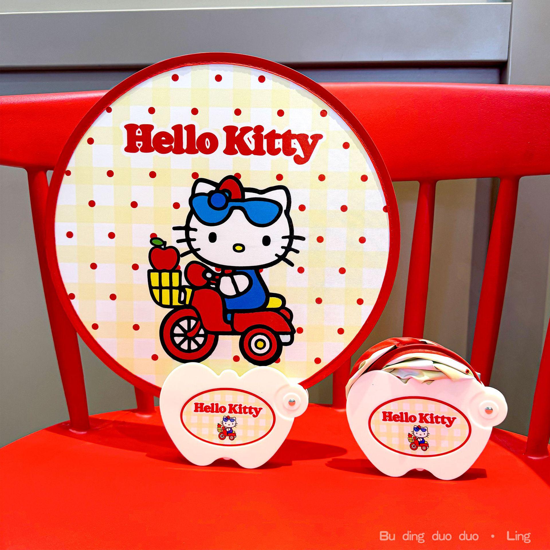 

Сверхбольшой складной карманный вентилятор Hello Kitty со светоотражающими элементами 29 x 34 cm