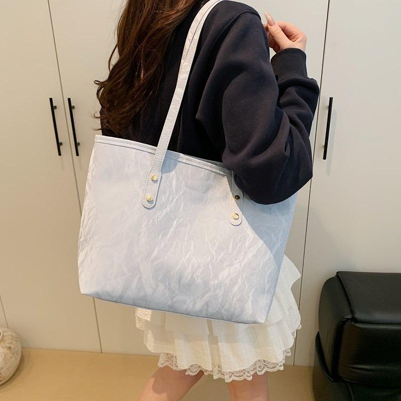 Simple and atmospheric tote bag New fashion trend women's shoulder armpit bag Casual versatile commuter handbag women