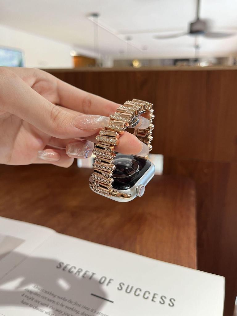 Elegant Rhinestone Metal Strap for Xiaomi Smart Band 9/8 & NFC - High-Grade Women's Bracelet.