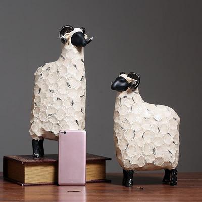Deko & Wohnaccessoires – Statuetten