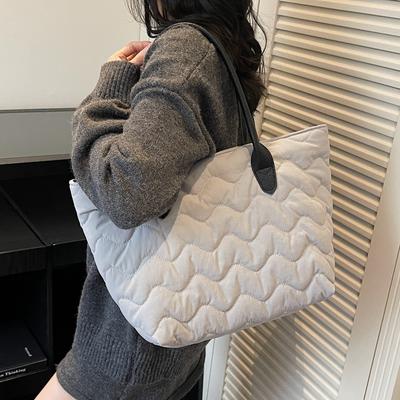 Damentaschen – Geräumige Taschen