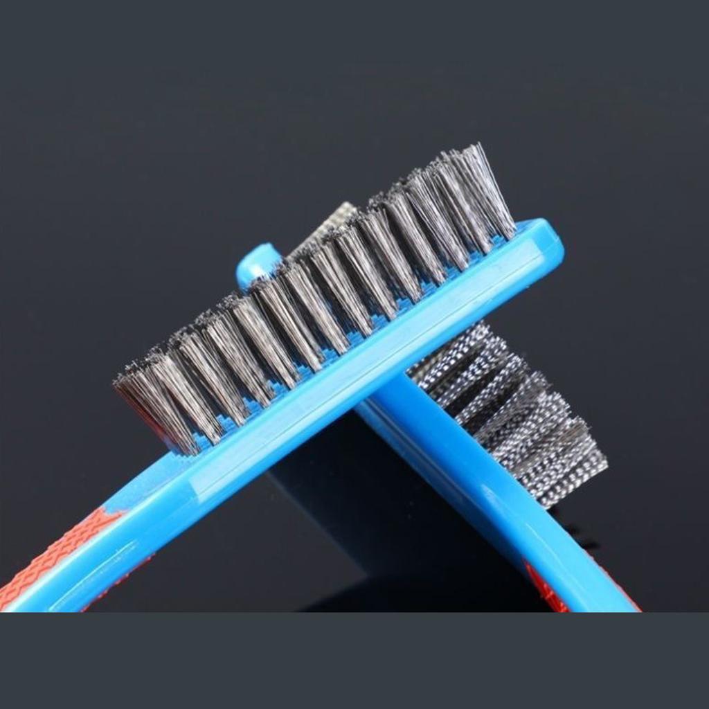 High Durability Effective Silicone Handle Steel Wire Brush Suitable For Efficient Cleaning Of Kitchen Stove & BBQ Grills