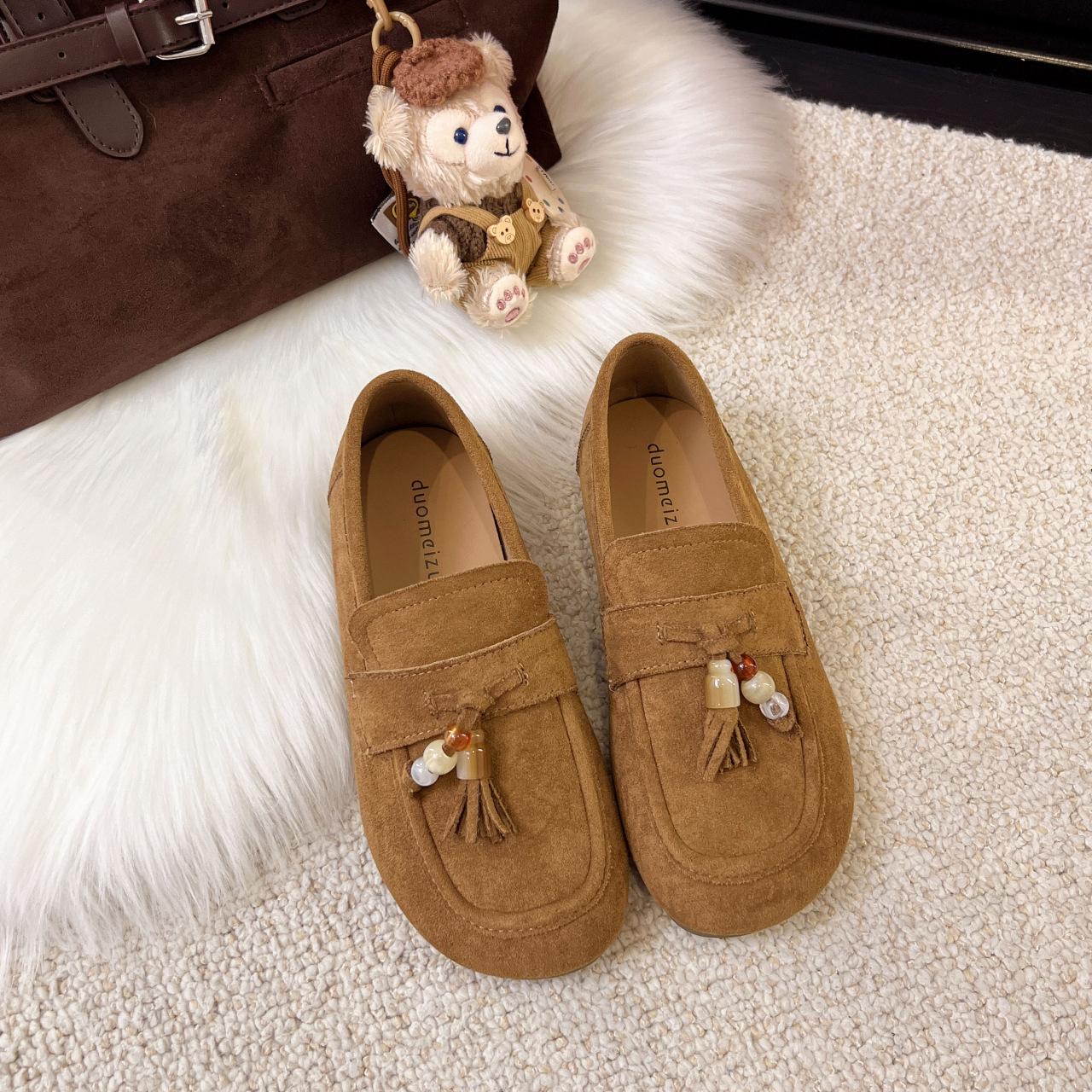 

Весна и лето 2025 новая мода лоферы на одной педали с глубоким вырезом женские замшевые с круглым носком на толстой подошве на низком каблуке маленькие кожаные туфли 42 верблюд