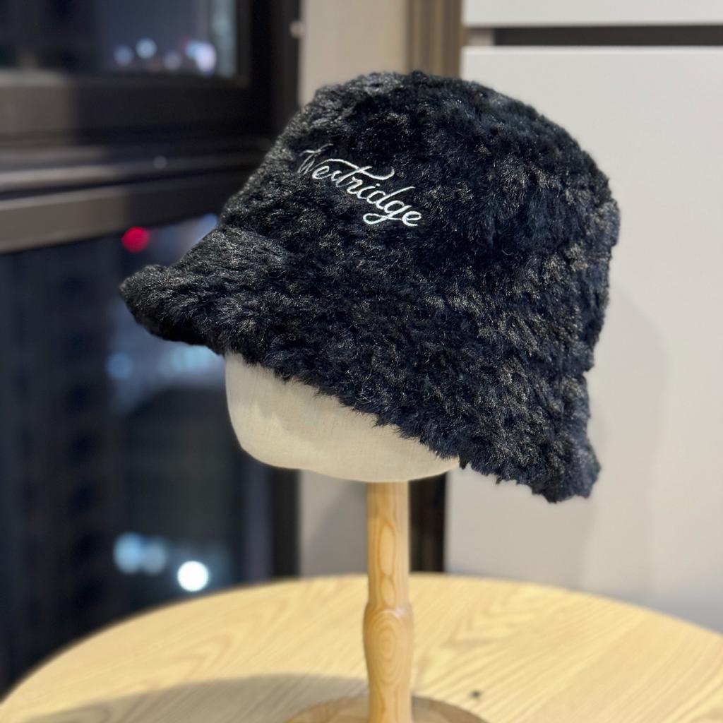 Korean Version English Embroidered Plush Fisherman Hat for Women Winter Warm Windproof Ear Protection Thickened Basin Hat Showing Face and Trend