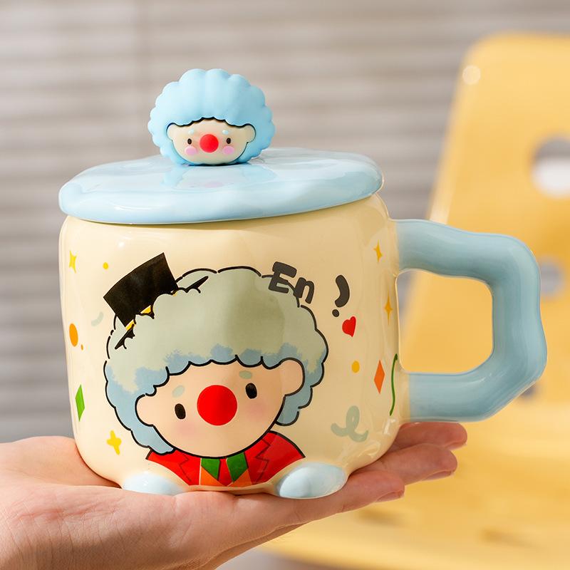 

Высококачественная, милая и суперкрасивая кружка-клоун, бытовая питьевая кружка для девочек, кружка для молока, керамическая кружка с крышкой и ложкой. 401-500ml