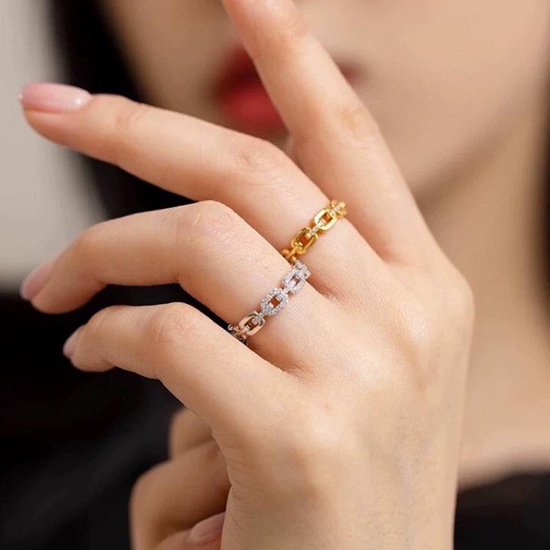 Hejia Sterling Silver Pig Nose Chain Ring: Women's Simple Versatile Japanese & Korean Style Stackable Diamond Interlocking Index Finger Ring