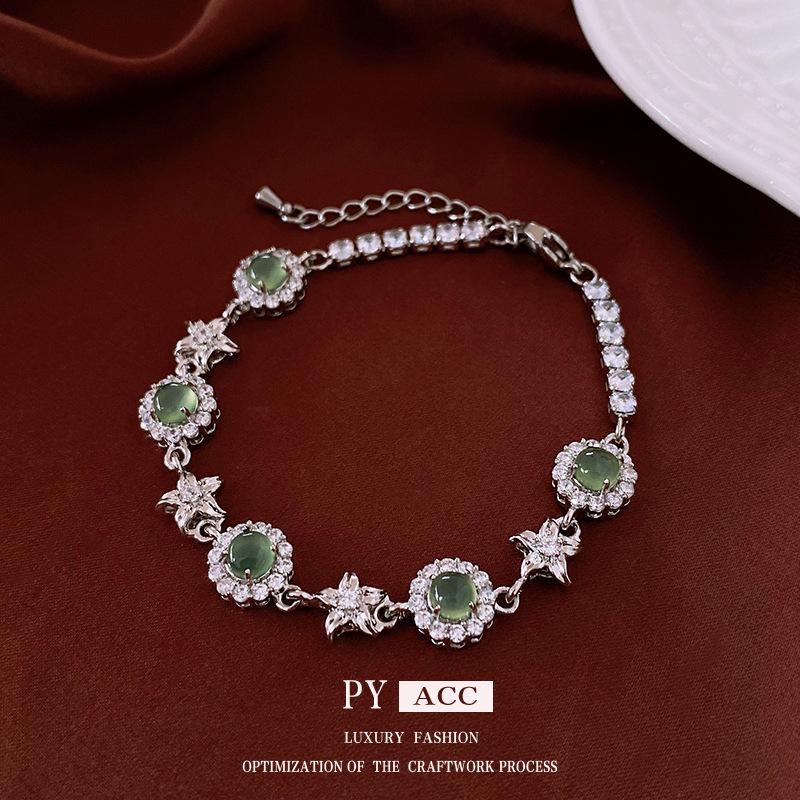 Zircon Flower Round Bracelet: High-End Light Luxury Fashion, Retro Versatile Women's Jewelry