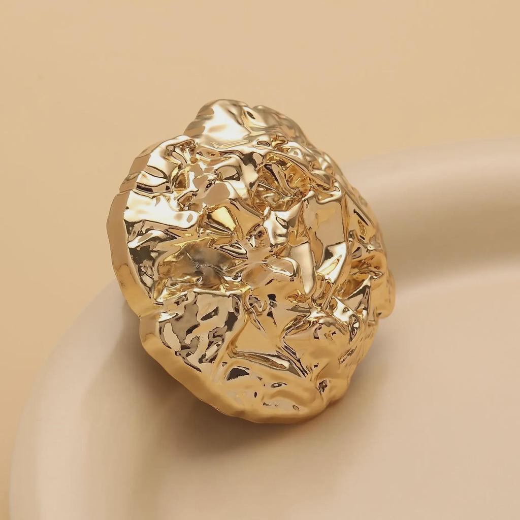 Nasturi mari, neregulați, în stil rock, cu șifonare, pentru paltoane de înaltă calitate