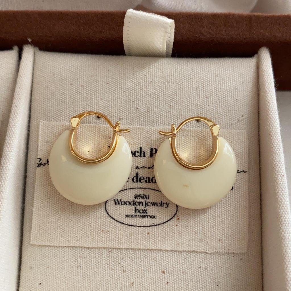 Simple Resin Earrings, Ear Buckle Pendant, Personality Versatile Temperament Earrings, Niche High-End Earrings, Light Luxury And Exquisite