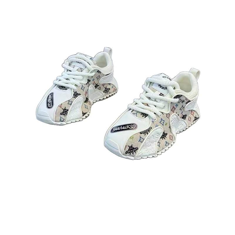 Nouvelles chaussures dad en cuir imprimé brodé semelle épaisse rehaussantes confortables chaussures de sport et de loisirs