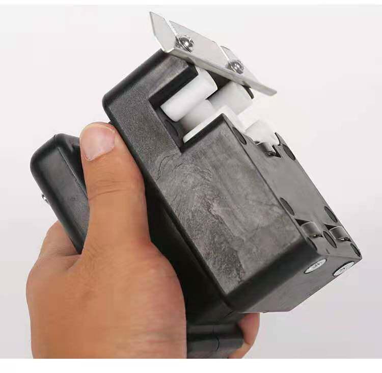 

Warm Edge Spacer Positioning Device with Butyl Spacer Bar Applicator and Self-Adhesive Tape Straightener