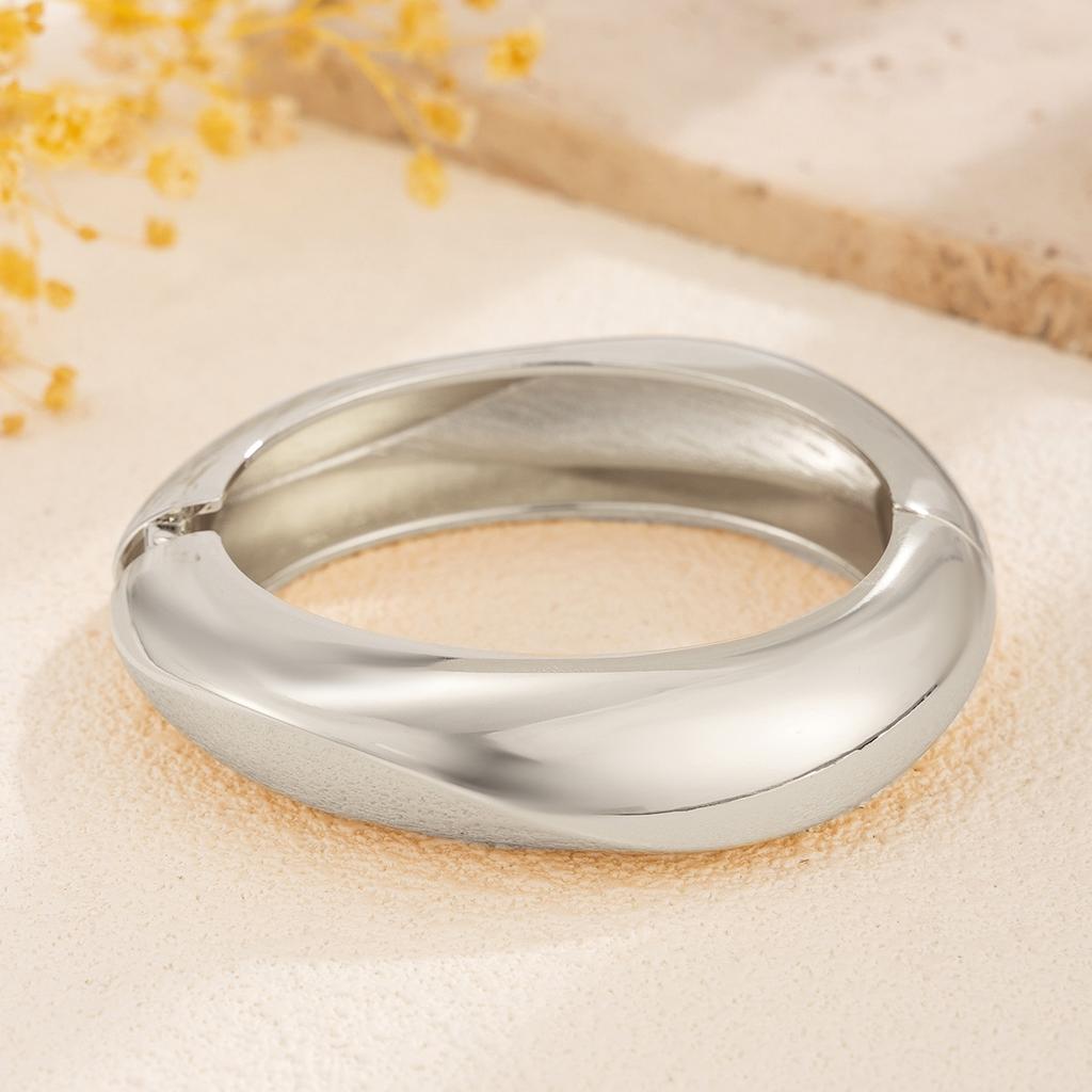 Bracelet Design With Pearl Spring Bracelet, Exaggerated Scenery Surface Irregular Bracelet