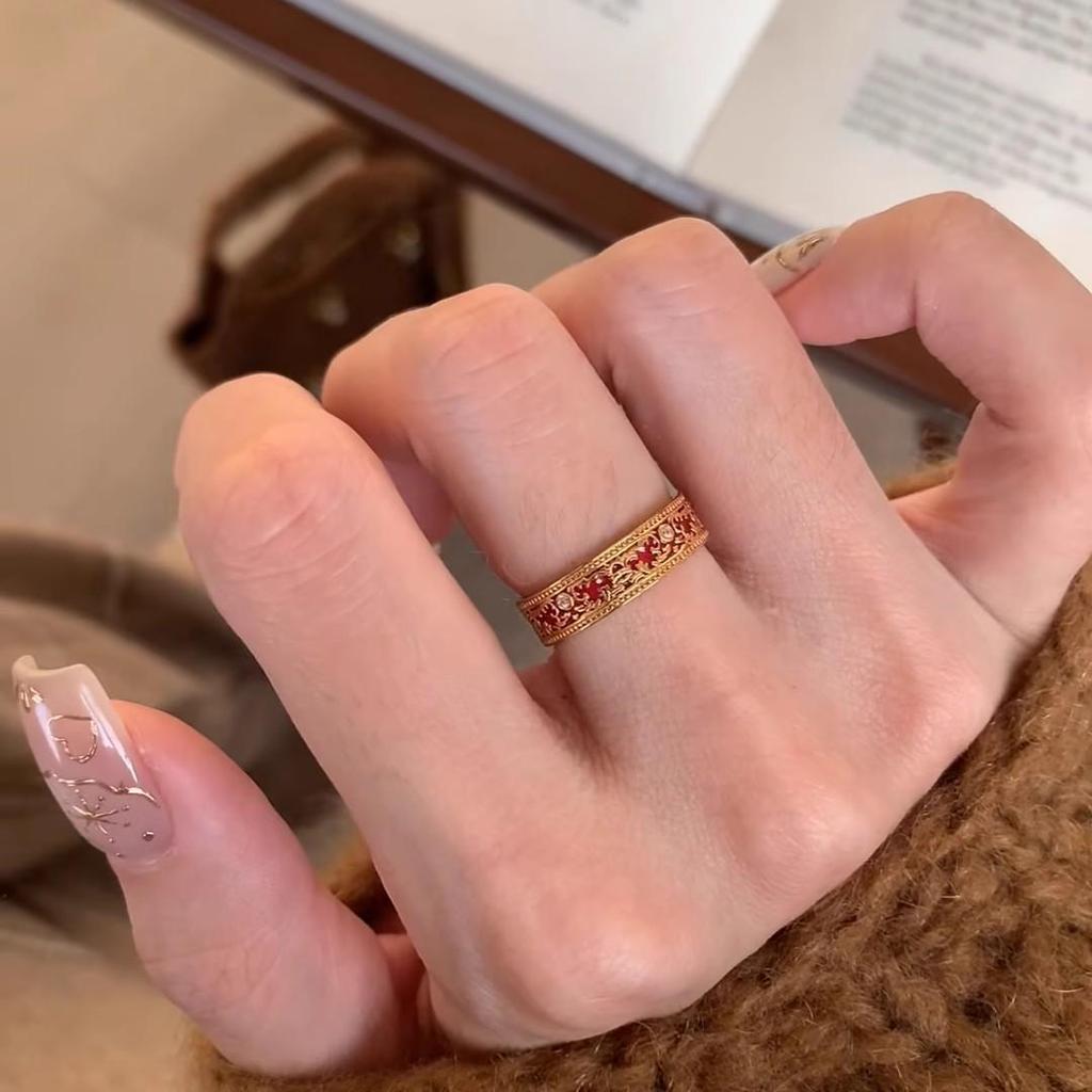 Xiaohongshu Vintage Style Luxurious Retro Fashion Ring for Women - Versatile Temperament, Perfect New Year Gift