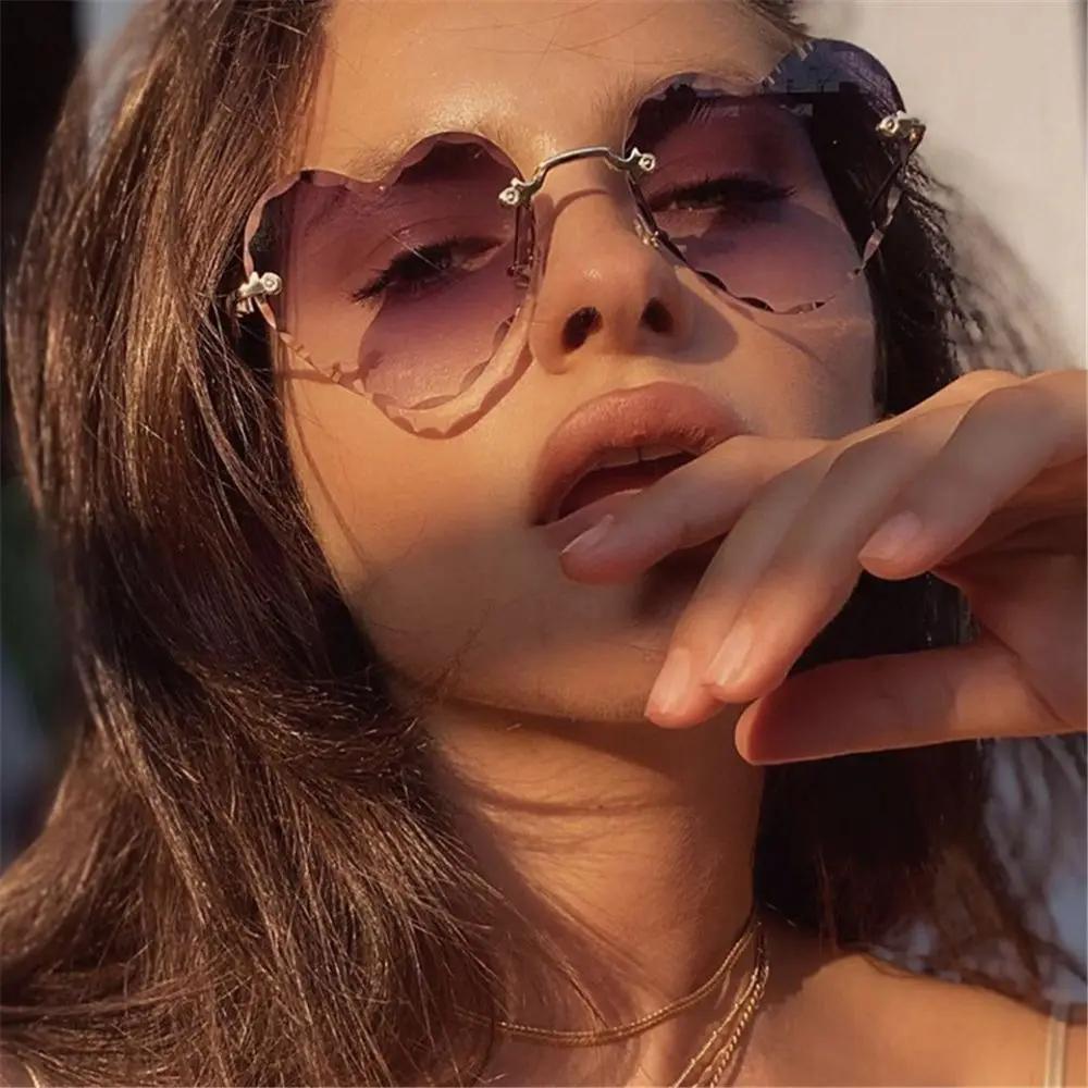 Cute Love Heart Thin Metal Frame Eyewear Heart-Shaped Sunglasses Heart Sunglasses SunGlasses for Women