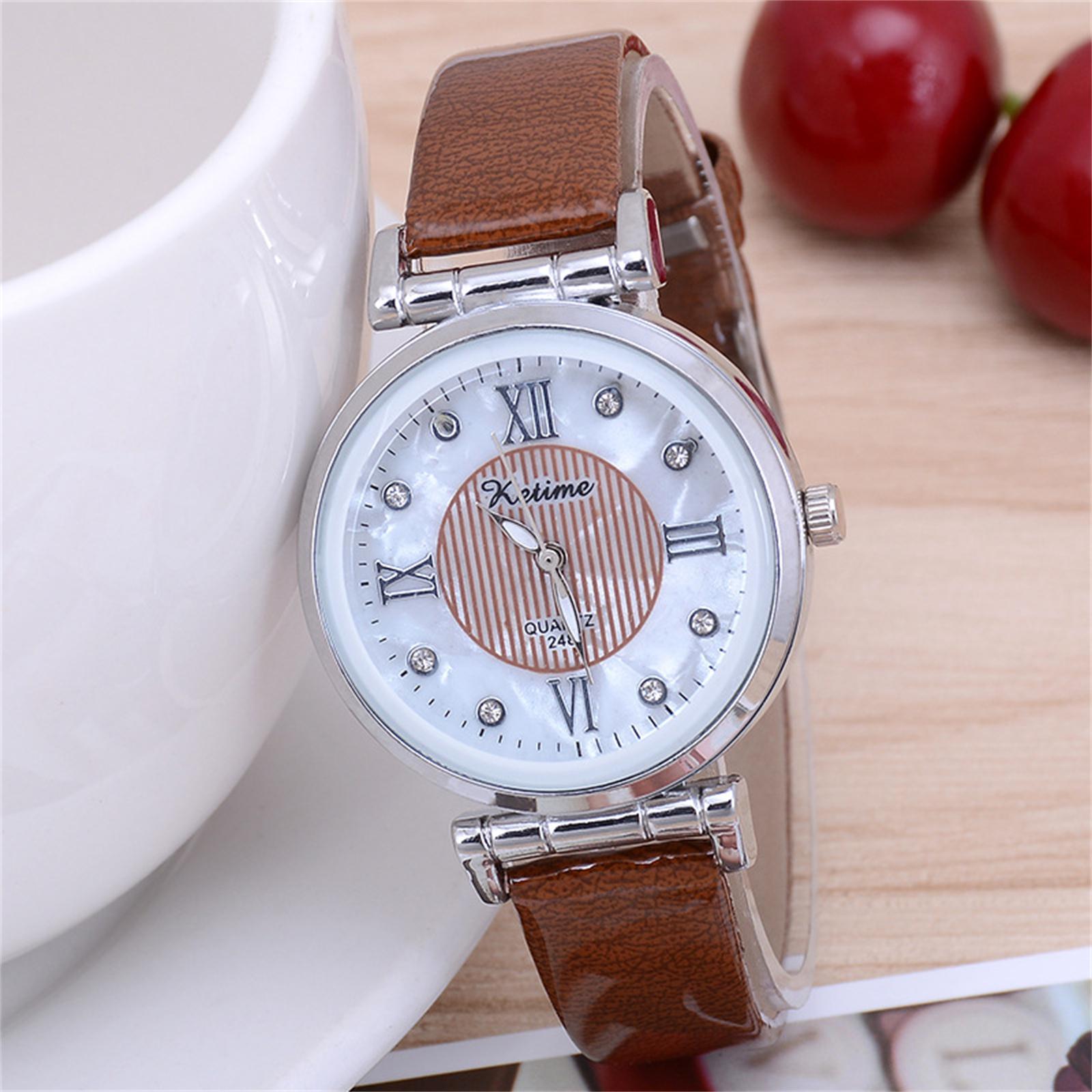 

Женские модные кожаные часы One Size