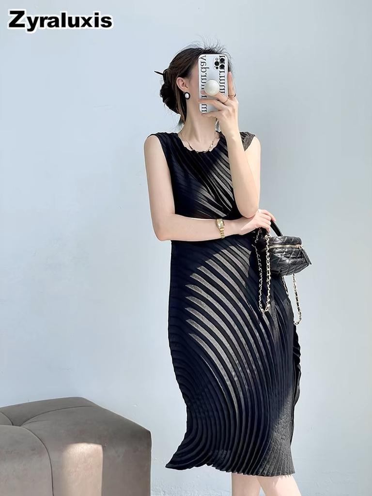 High-quality Miyake-pleated Women's Sleeveless Long Dress with Water-ring Curved Pleats, Versatile for Daily Wear and Commuting, Stylish Design
