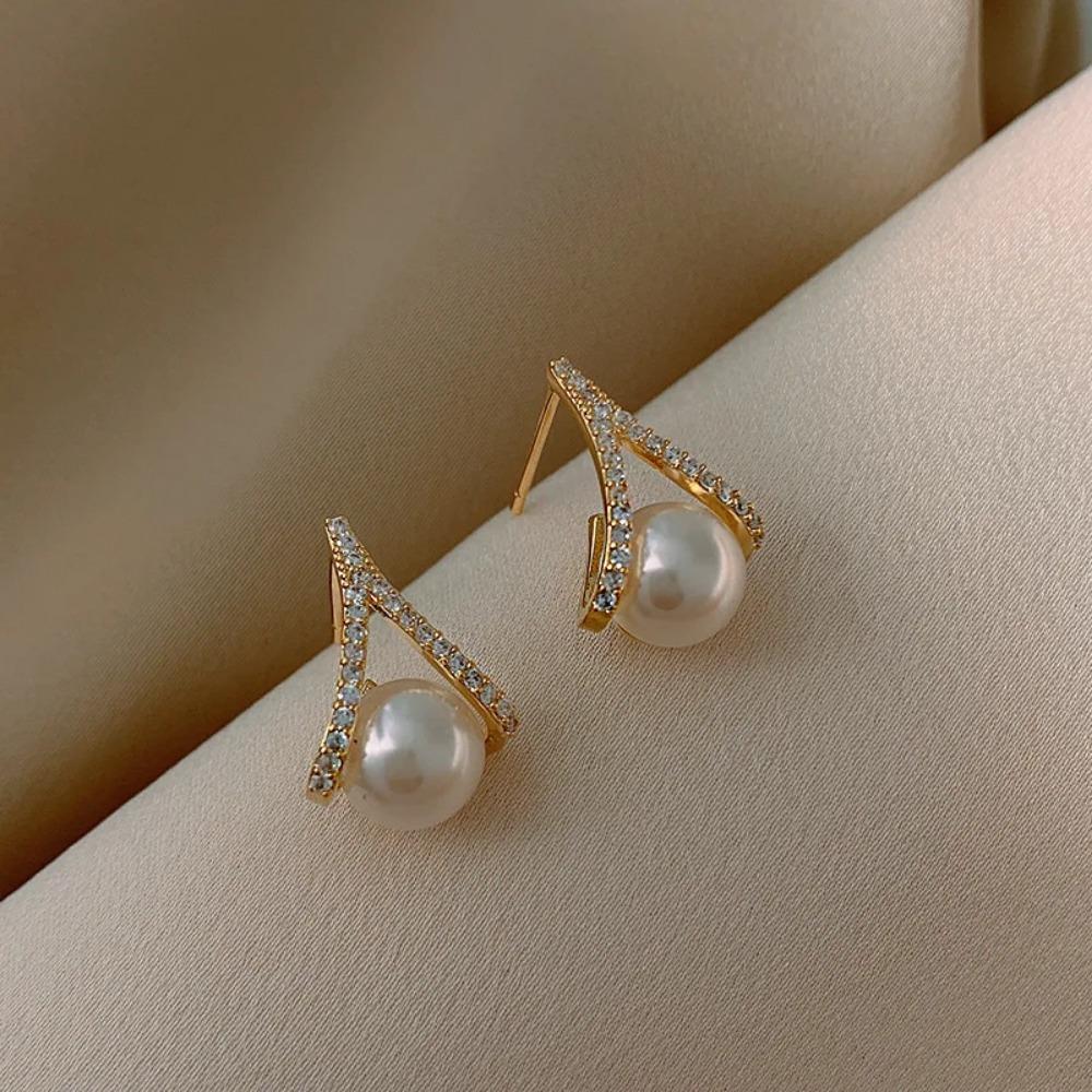 2025 New Trend Simulation Pearl Long Earrings Women's Flower Rhinestone Wedding Pendant Earrings Fashion Korean Jewelry Earrings