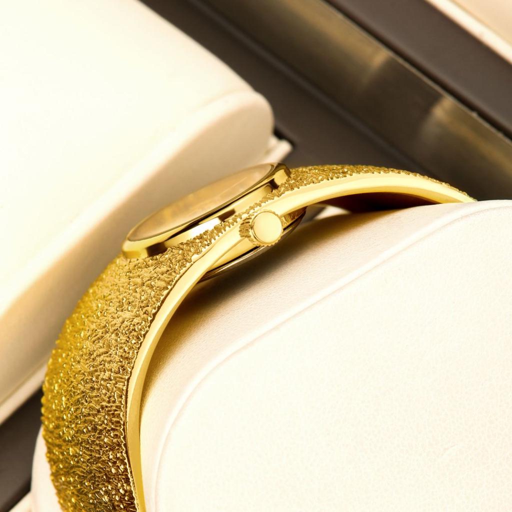 YaLaLuSi Luxury Women's Bracelets Watches Vintage Waterproof Gold Watches Gifts Watch for Ladies Reloj Mujer