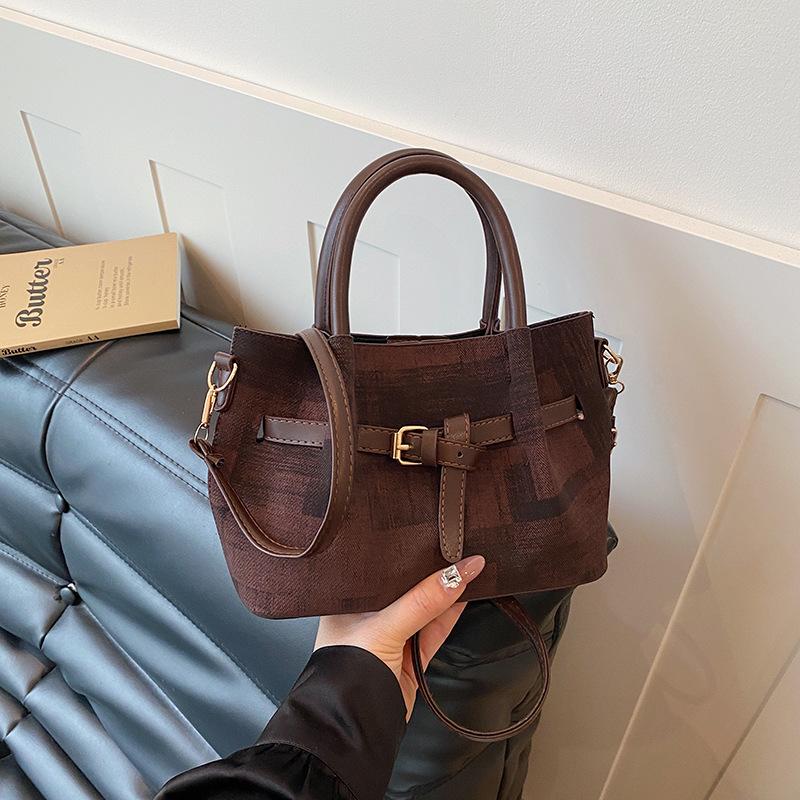 Retro Handbag, Fashionable Crossbody Bag, Exquisite Shoulder Bag