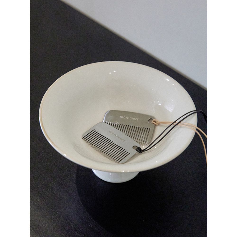 

moremorr Comb Charm black strap